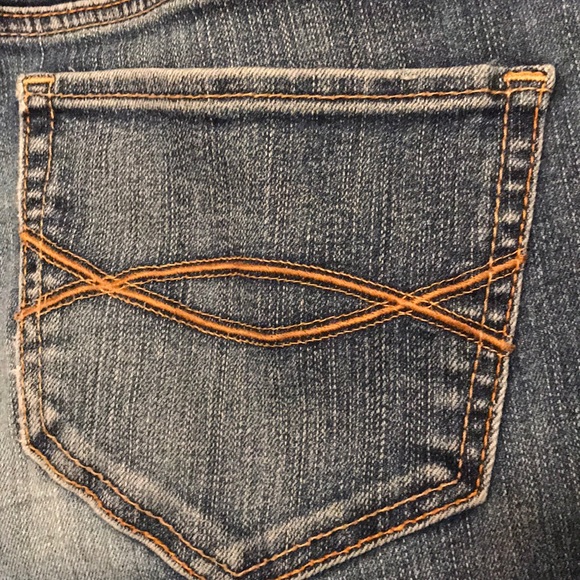 Small Abercrombie and Fitch denim skinny jeans! - Picture 3 of 6
